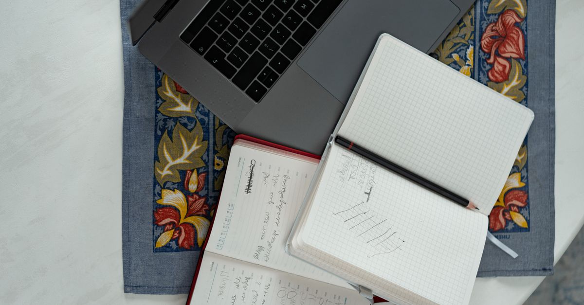 A handwritten sketch of customer groups in a notebook.